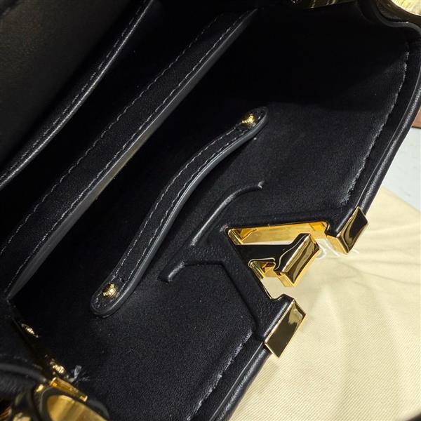 2026120164335837 830